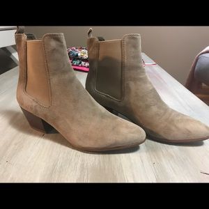 Sam Edelman nude suede Chelsea boot